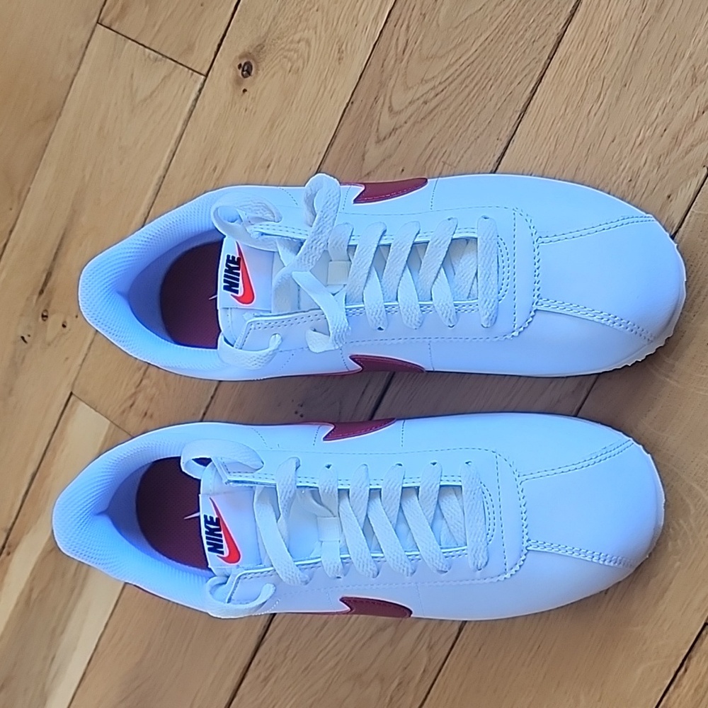 Womens size 9 usa nike Cortez